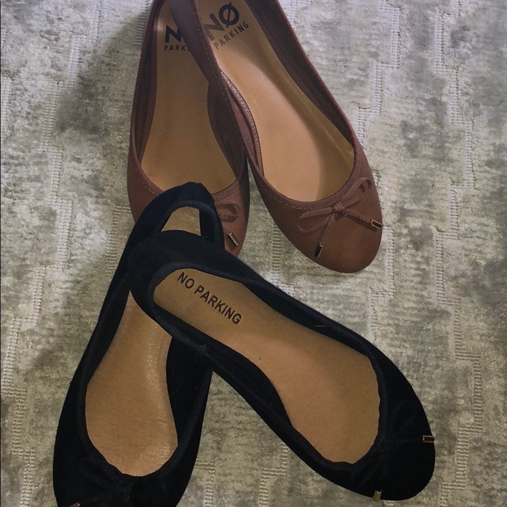 No Parking lot of 2 flats